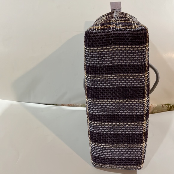 The Sak Handbag - Picture 6 of 12